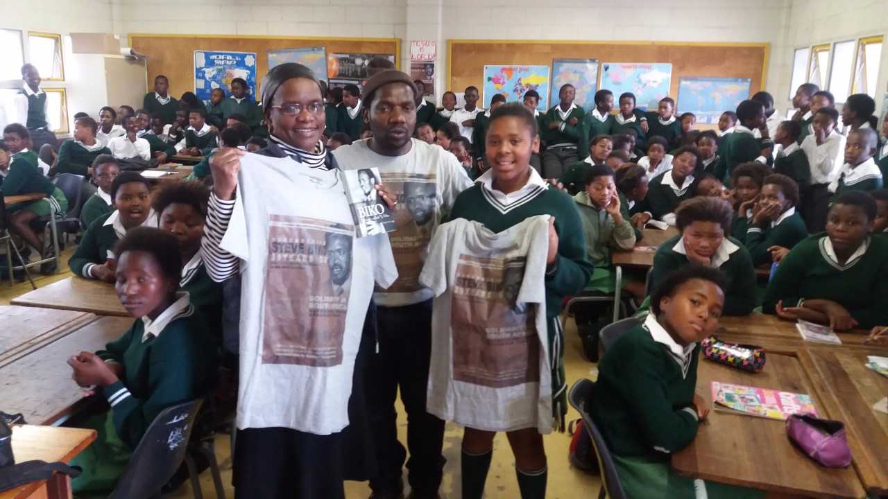 Simphiwe Msizi, and Mrs Regina Nyoni, a teacher at Walmer Primary School, in a Steve Biko Project classroom. 