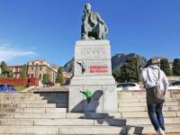 Source: IOL website: http://www.iol.co.za/news/crime-courts/tokoloshes-vandalise-rhodes-statue-1.1692902