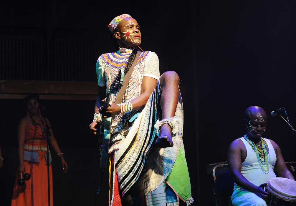 camagu-dizu-plaatjies-880