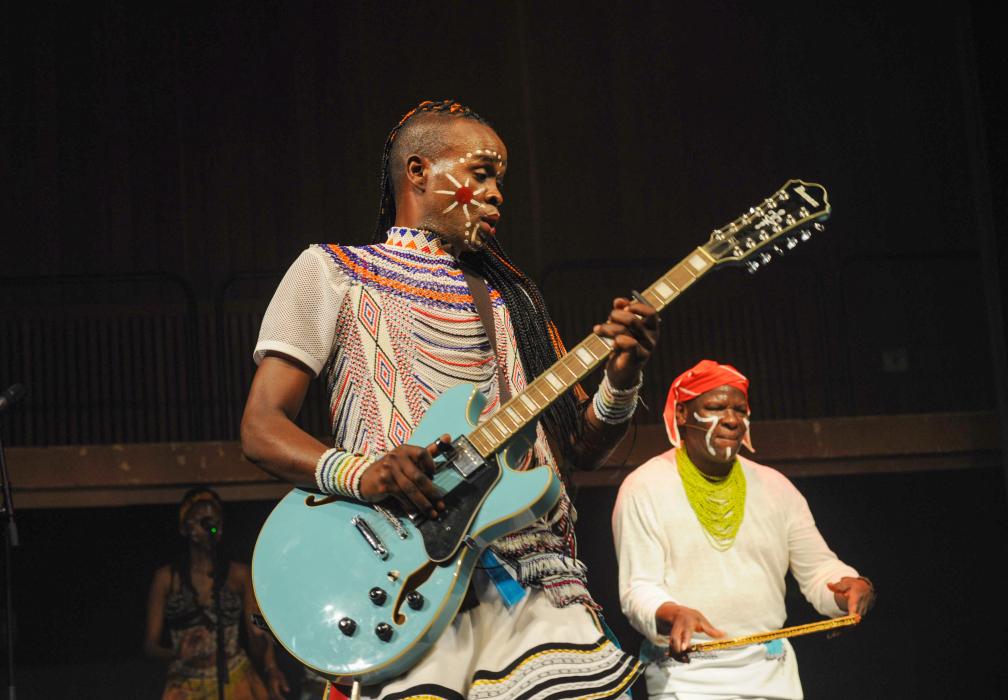 camagu-dizu-plaatjies-968