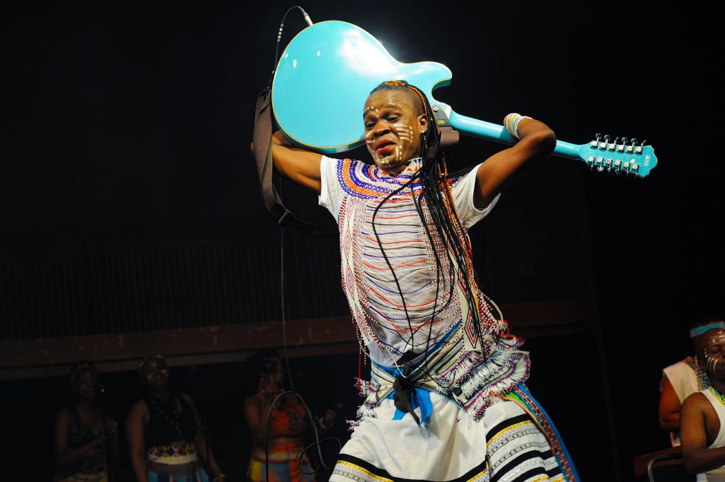 camagu-dizu-plaatjies-975