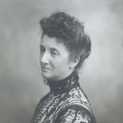 Madame Apolline Niay-Darroll 