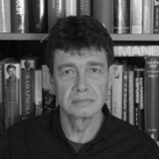 Dr Morné Bezuidenhout 