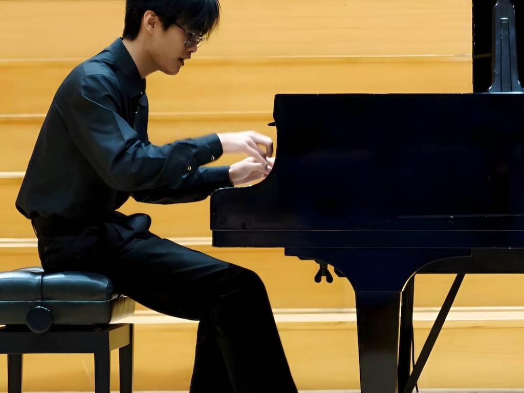 webtickets-image-simon-wu